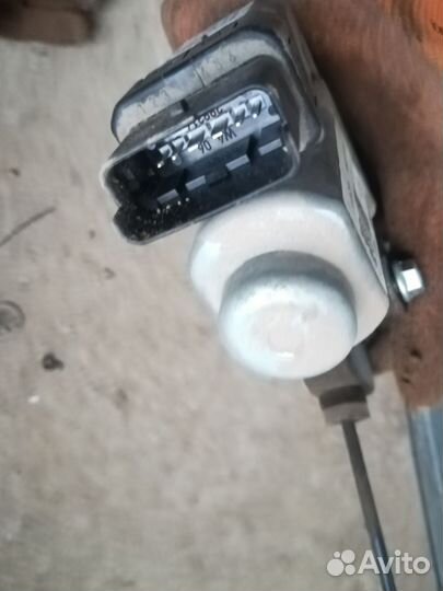 Стеклоподъемник передний левый Hyundai Solaris 1