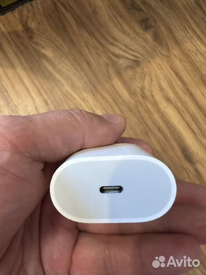 Зарядное устройство Apple mhje3ZM/A белый