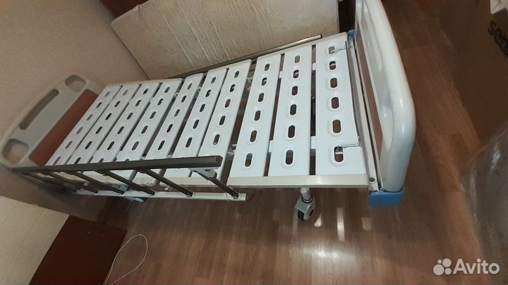 Медицинская кровать для лежачих больных