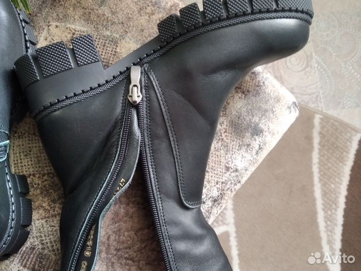 Сапоги женские зима.натуральнй мех,36размер