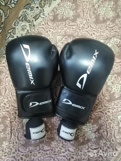 Боксерские перчатки 14 oz