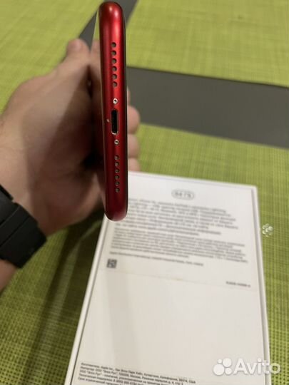 iPhone Xr, 64 ГБ