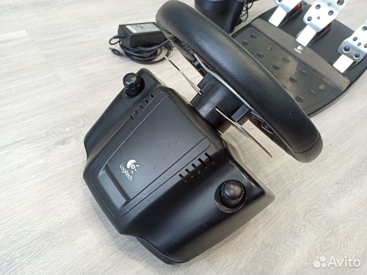 Руль Logitech G25