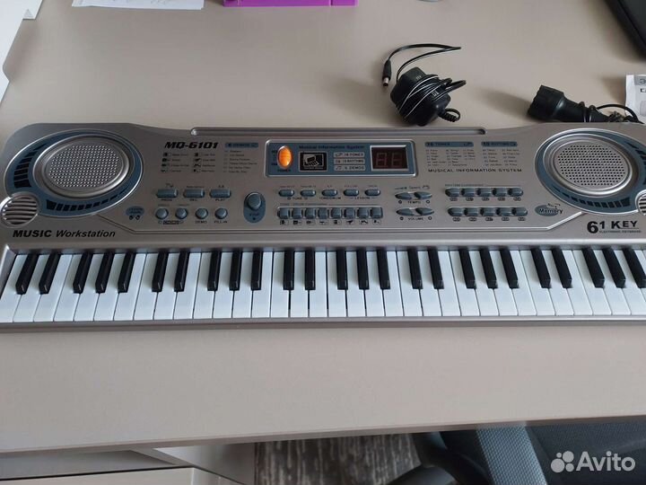 Электронное пианино детское 61 клавиша