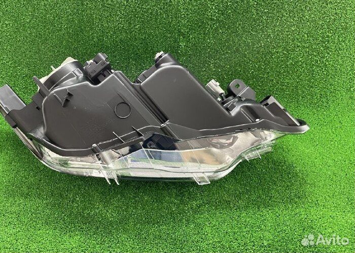 Фара левая Тойота Камри В50