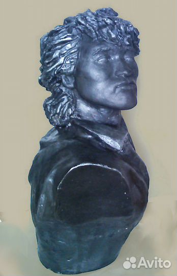 Бюст. Виктор Цой