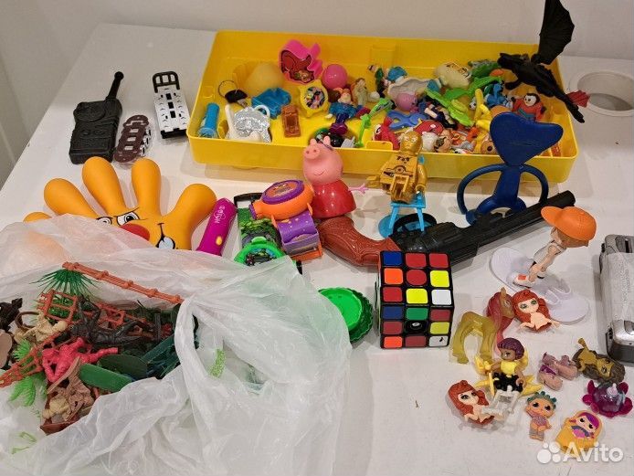 Игрушки пакетом мелкие игрушки kinder surprise
