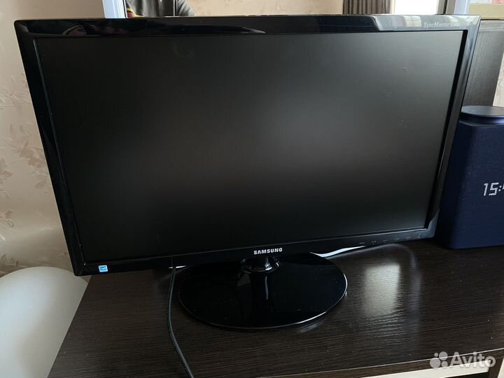 Монитор Samsung 22 дюйма