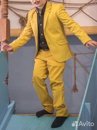 Шикарный костюм на выпускной