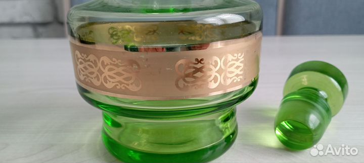 Графин штоф зелёное стекло 450 мл Чехия