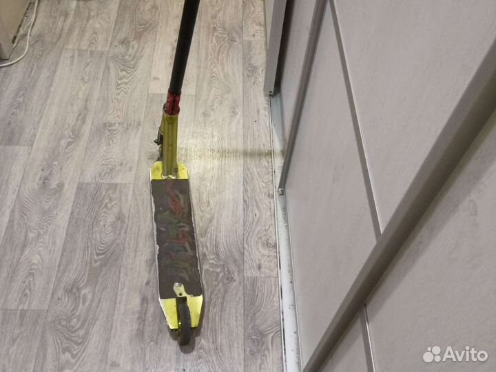 Трюковой самокат