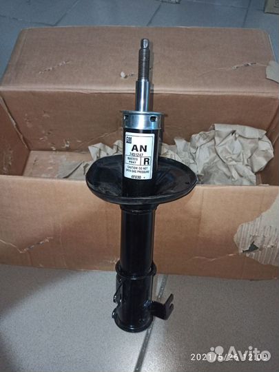 Передний правый амортизатор на Спарк, Матиз