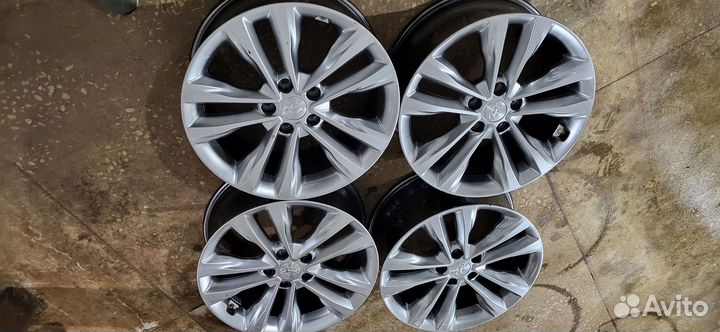 Диск литой 18