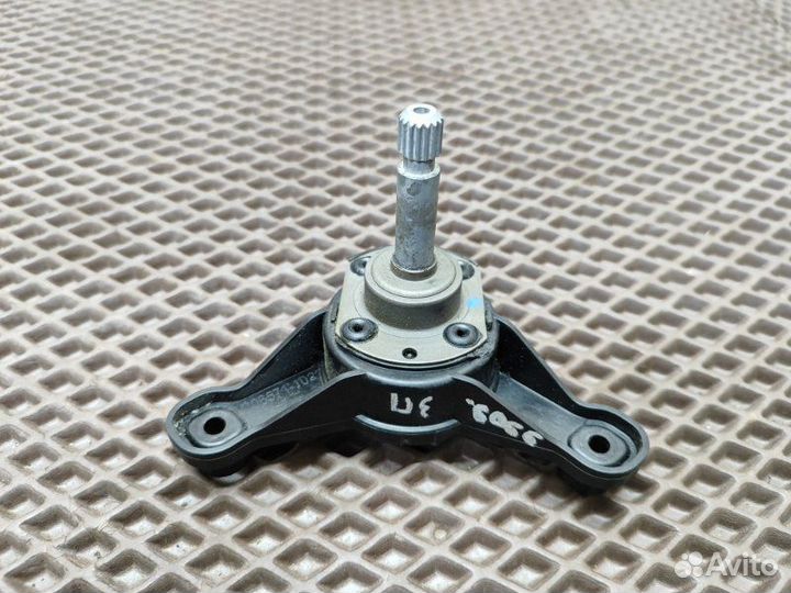 Привод стеклоподъемника механический задний Skoda