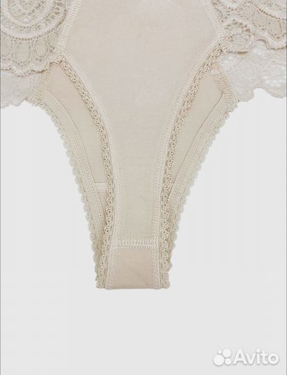 Кружевные трусики стринги