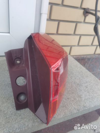 Фонарь задний правый toyota RAV4. Оригинал