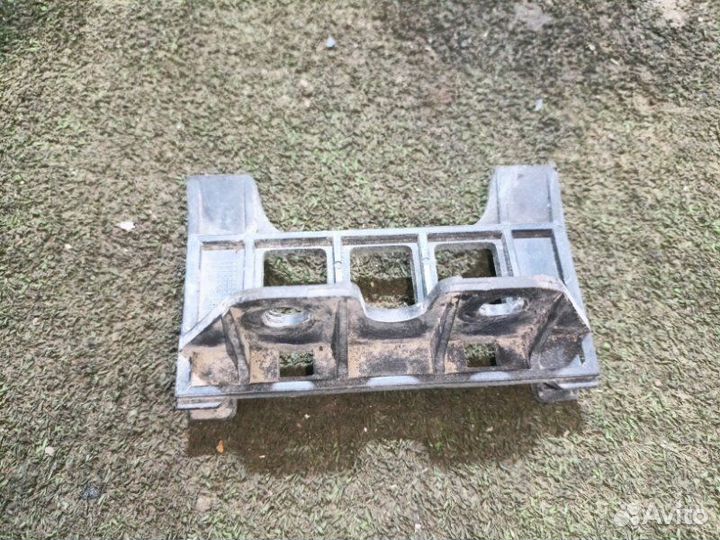 Кронштейн бампера Bmw 5-Series E39 M62B44