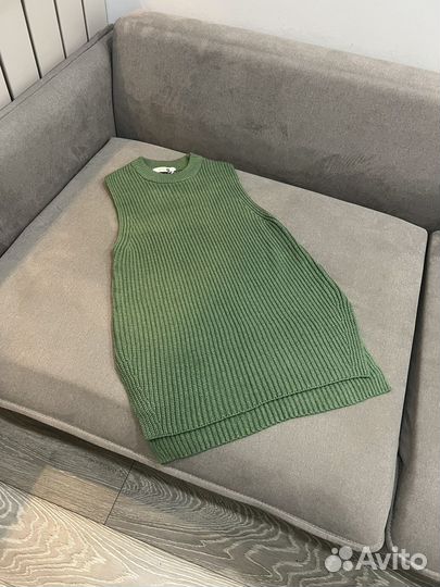 Жилет вязаный женский S