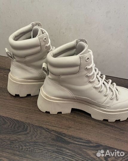 Ботинки Bershka