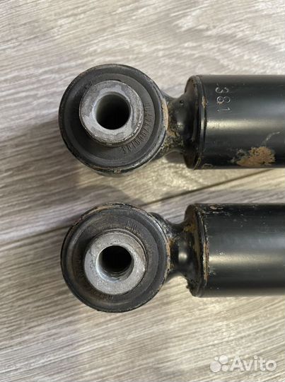 Амортизаторы Civic 5D Втулка + шайба амортизатора