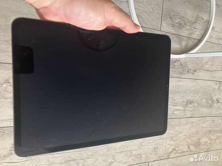 На запчасти iPad pro 11 / 2020 / не рабочий A2230