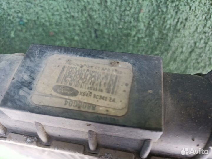 Радиатор охлаждения двигателя Ford Focus 1