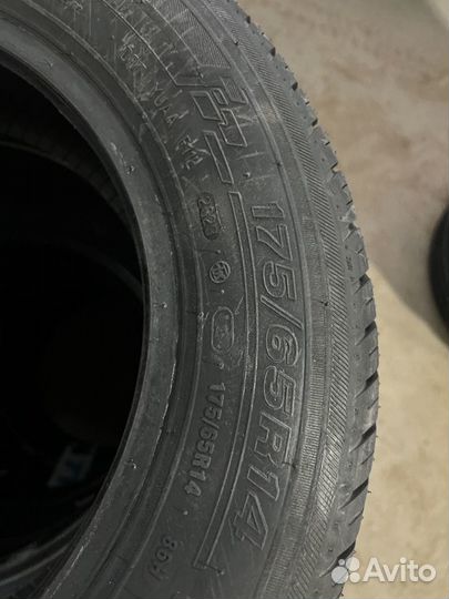 Viatti Strada Asimmetrico V-130 175/65 R14 82H