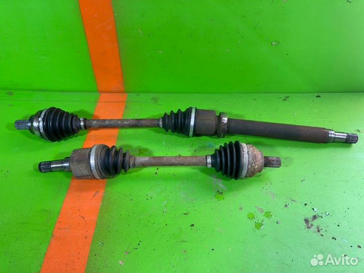 Привод передний Ford Focus 2 седан 1.6 shda 2008