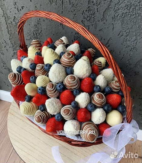 Корзины клубники В шоколаде