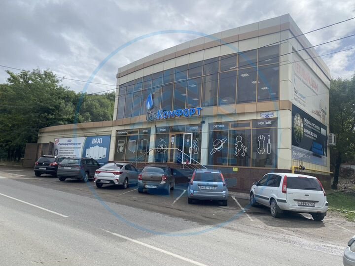 Дом 384 м² на участке 6,6 га