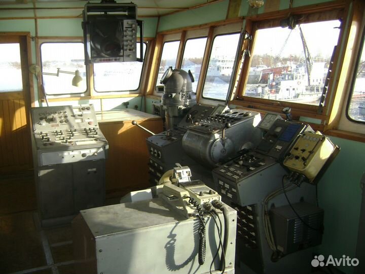 Рабочий на теплоход