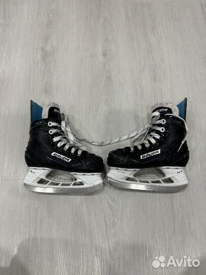 Коньки bauer Y10