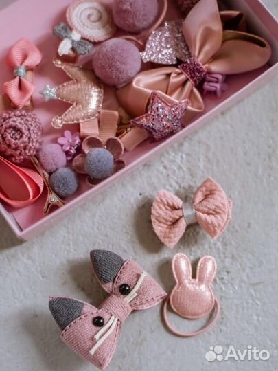 Набор красивых заколок и резинок для девочек