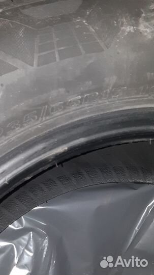 Nexen Roadian GTX 235/65 R17