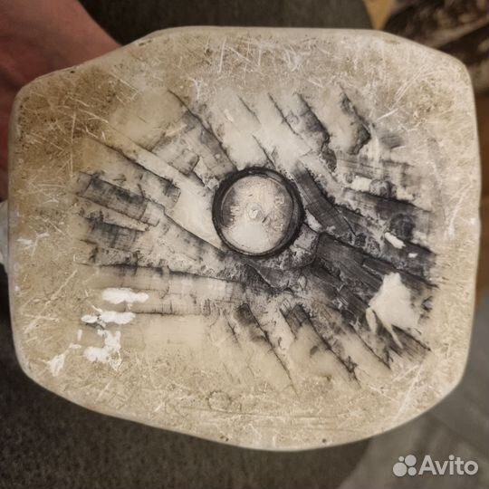 Старинная мраморная фигура