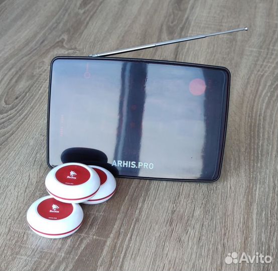 Кнпока вызова официанта и табло отображения вызова