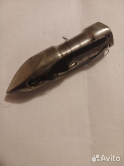 Челнок для старинной швейной машины