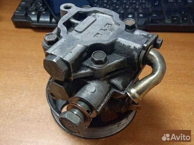 Насос гидроусилителя Mitsubishi Pajero K9 2002