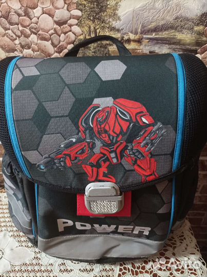 Школьный рюкзак