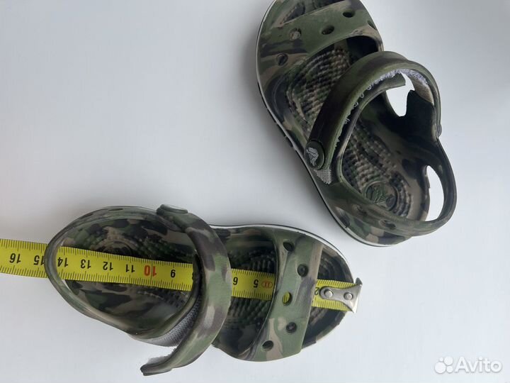 Сандали crocs