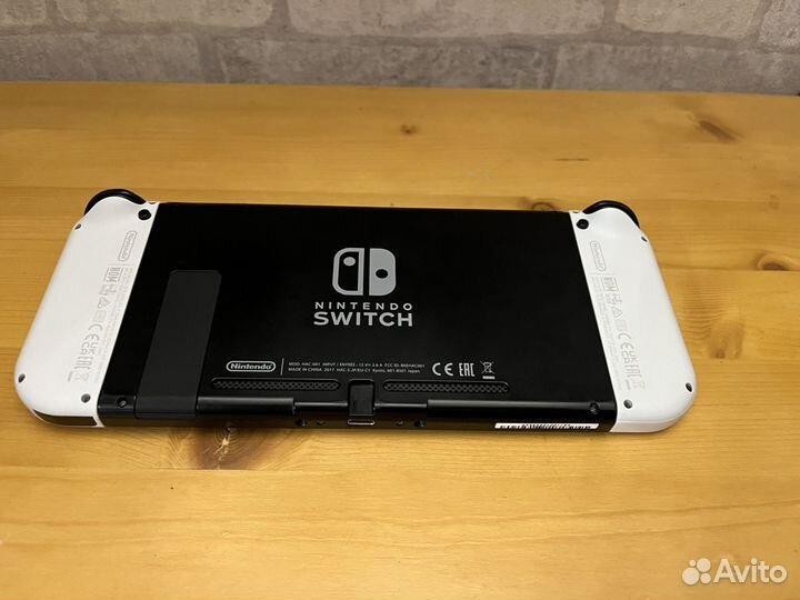 Nintendo switch rev 1 прошитая и чипованная
