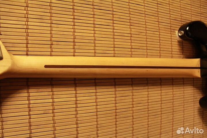 Бас гитара Fender Precision Bass