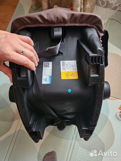 Детское автокресло от 0 maxi cosi