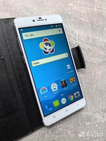 Коллекционный смартфон Irbis