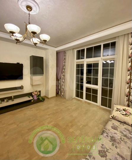 2-к. квартира, 64 м², 1/4 эт.