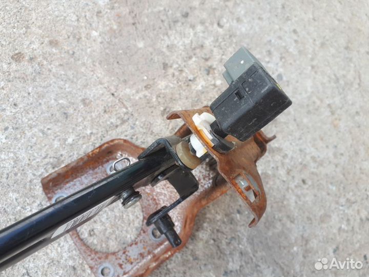 Педаль тормоза АКПП Hyundai Solaris 1