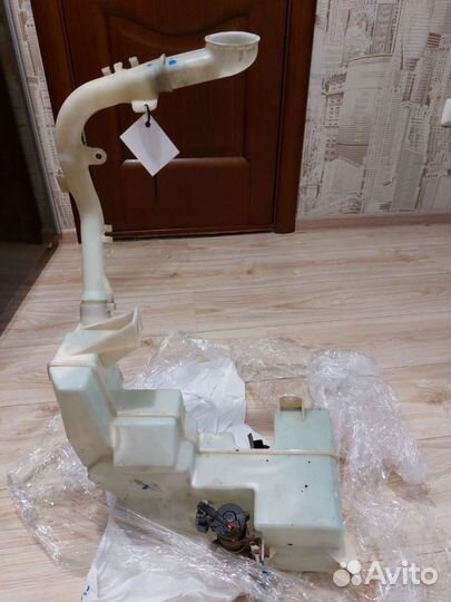 Бачок обывателя лобового стекла Honda Civic 5d