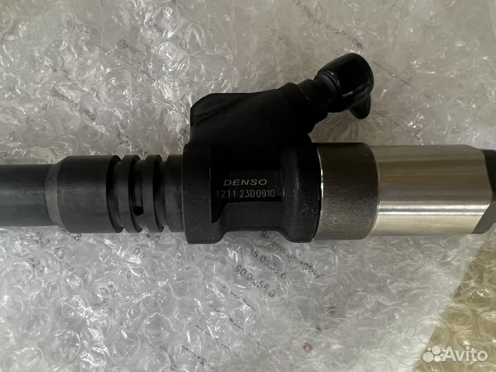 Форсунка топливная Komatsu PC400-7