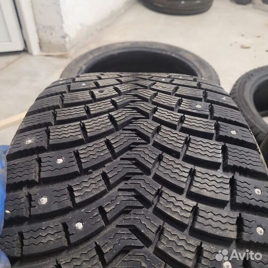 Michelin Latitude X-Ice North 275/40 R21