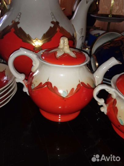 Чайный сервиз красный бутон